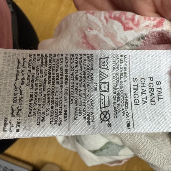 Old Navy Pink and Cream Floral Maxi Dress Size S Tall - Picture 5 of 5